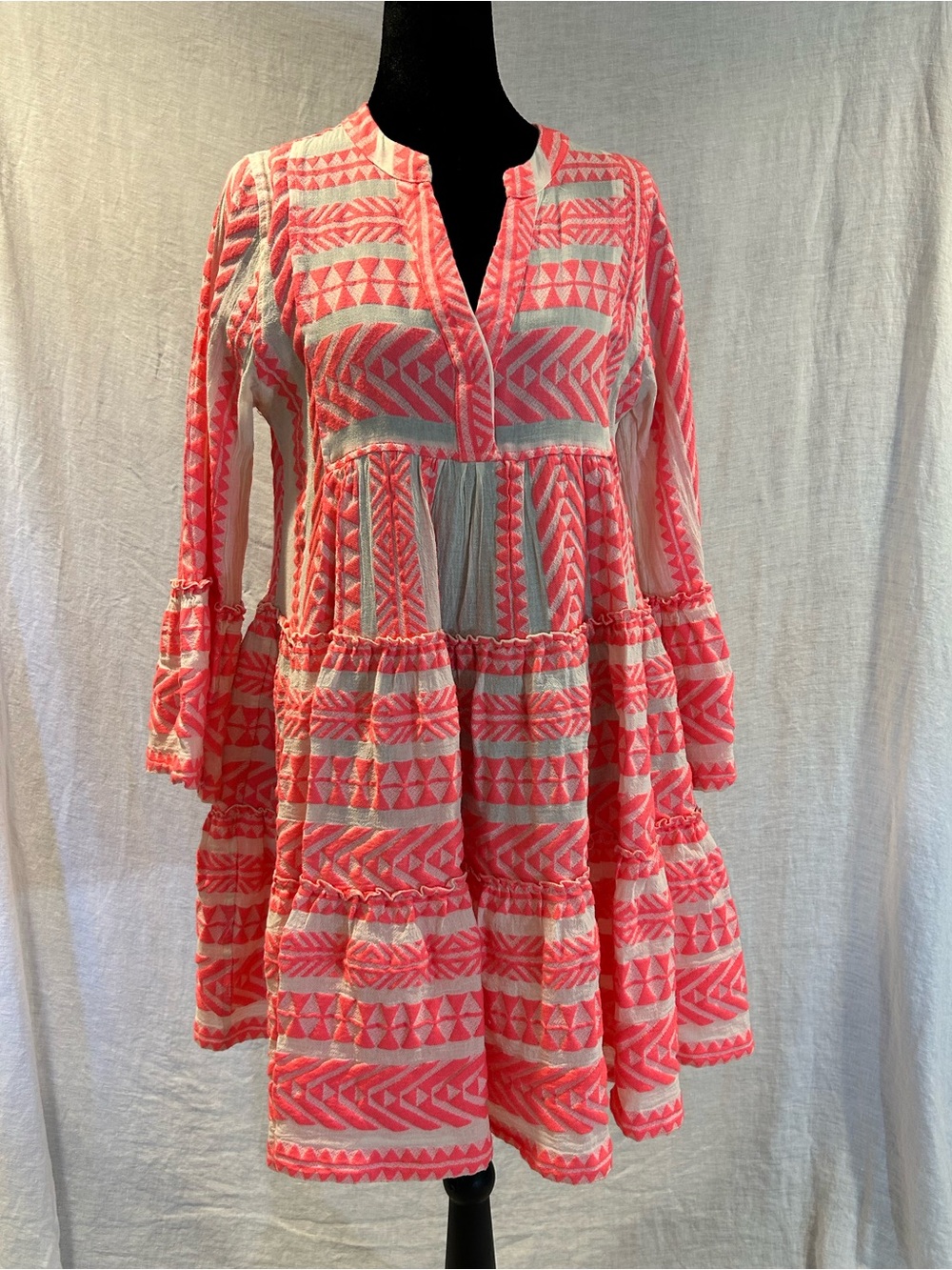 Devotion Twins Ella Short dress in N.Pink/off white size xs